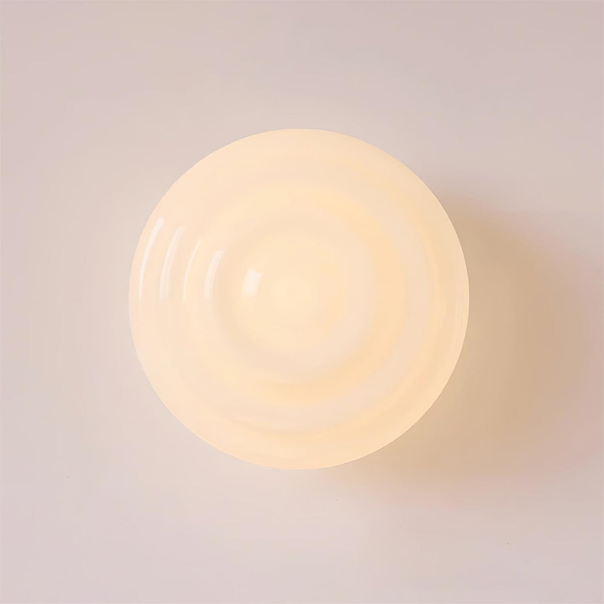 Celalelle wandlamp met glas in goudkleurige afwerking