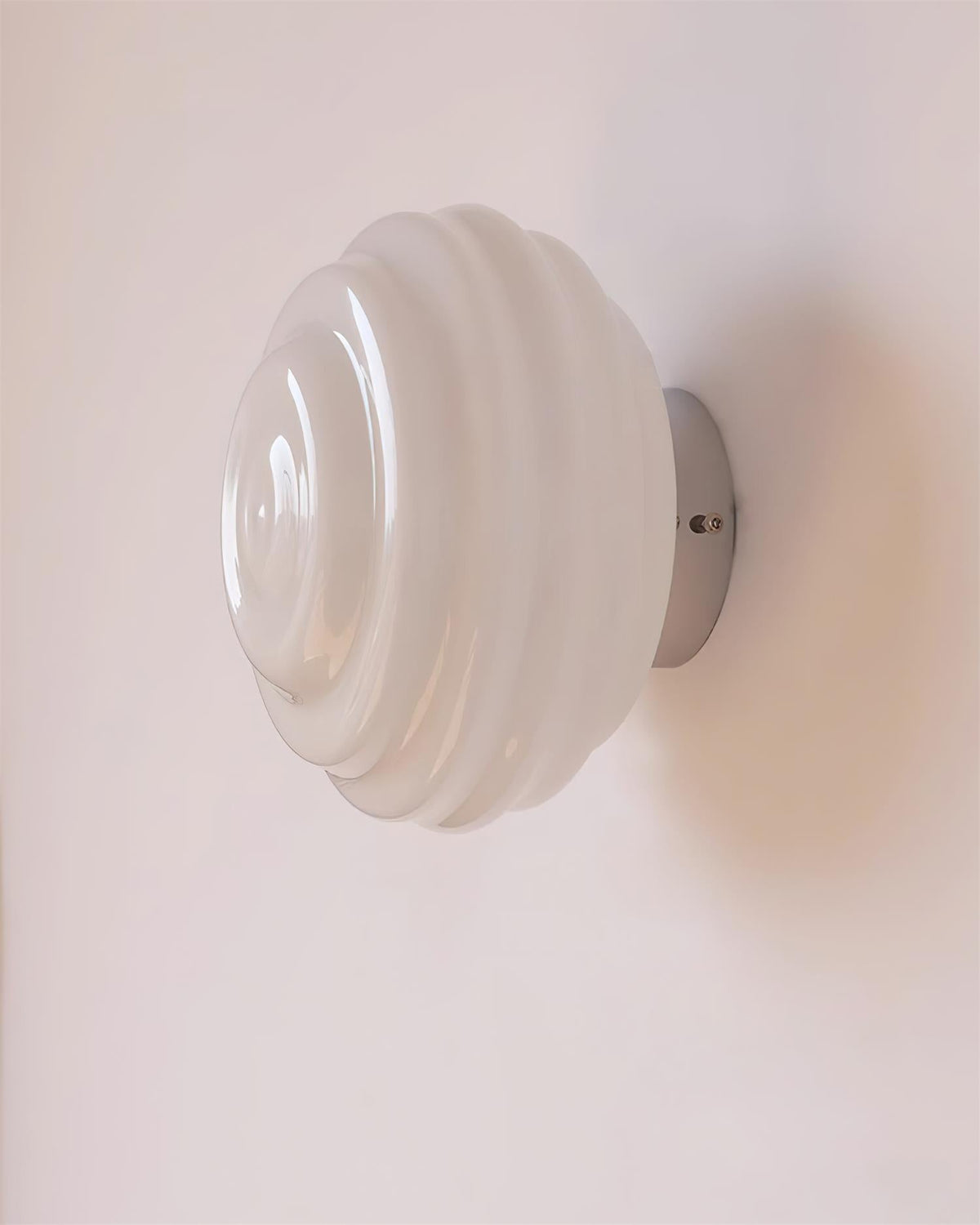 Celalelle wandlamp met glas in goudkleurige afwerking