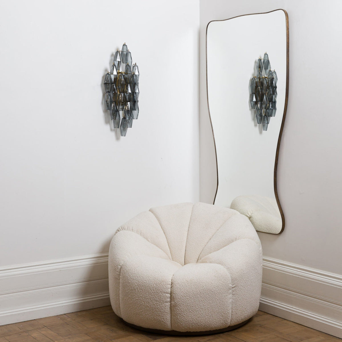 Zyrelis polyhedraal glazen wandlamp