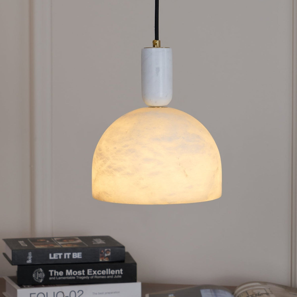 Leda minimalistische hanglamp in albast