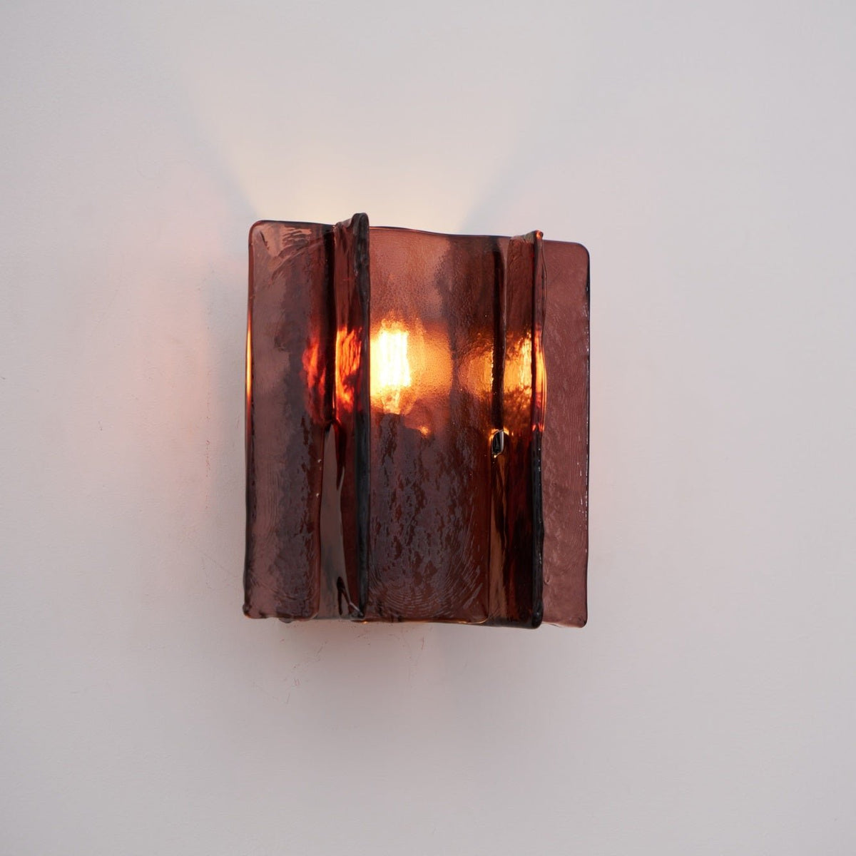 Erove wandlamp met glas Kunstwerk