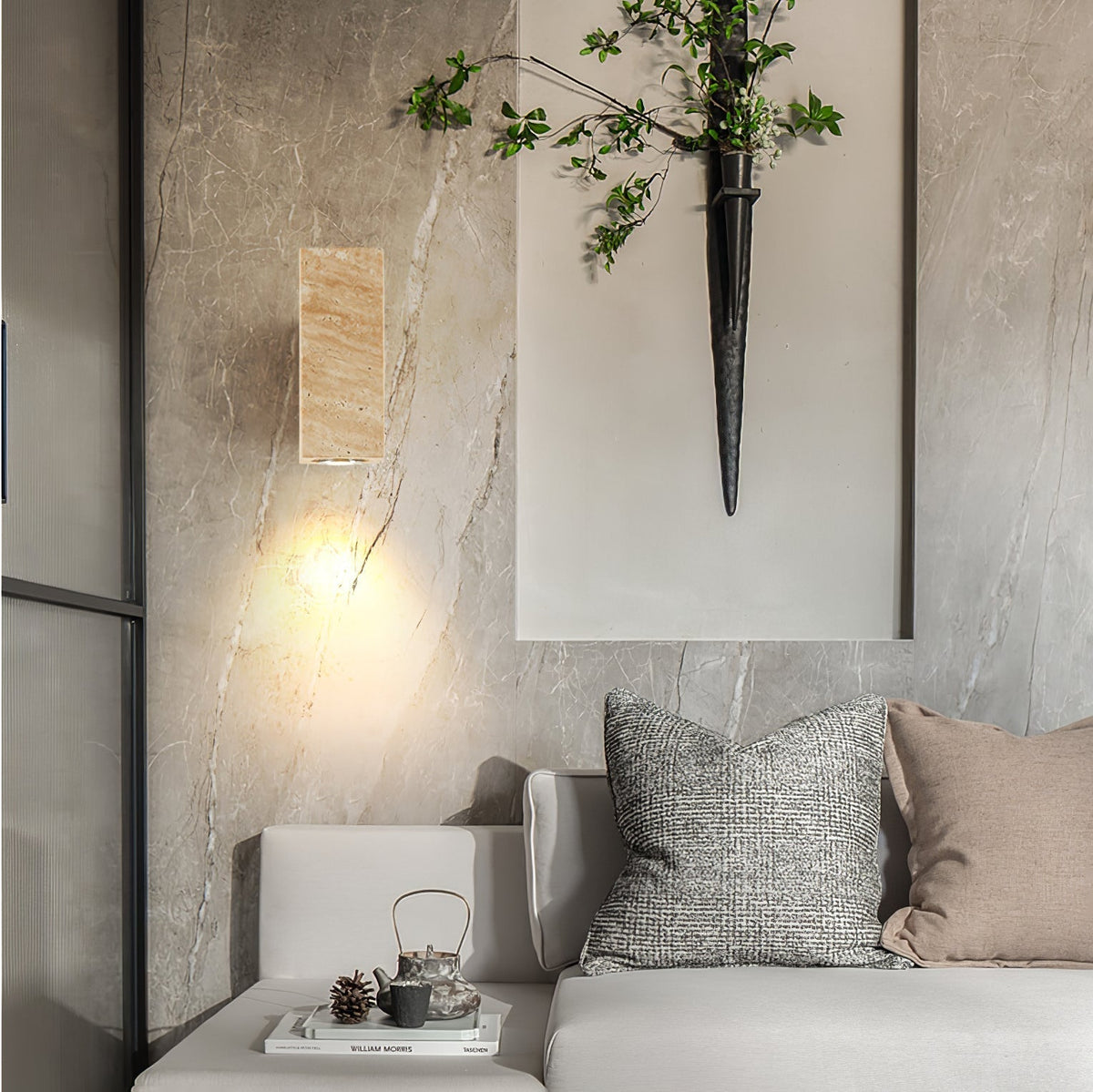 Nula cilindervormige wandlamp van travertin en walnoot