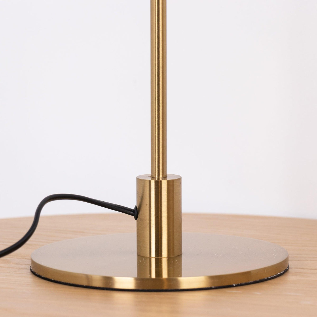 Rinelette tafellamp heldere glazen kap houten voet