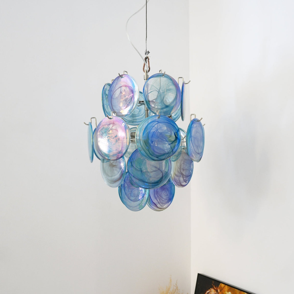 Liororine kroonluchter met blauwe Murano-glas schijven in vintage stijl