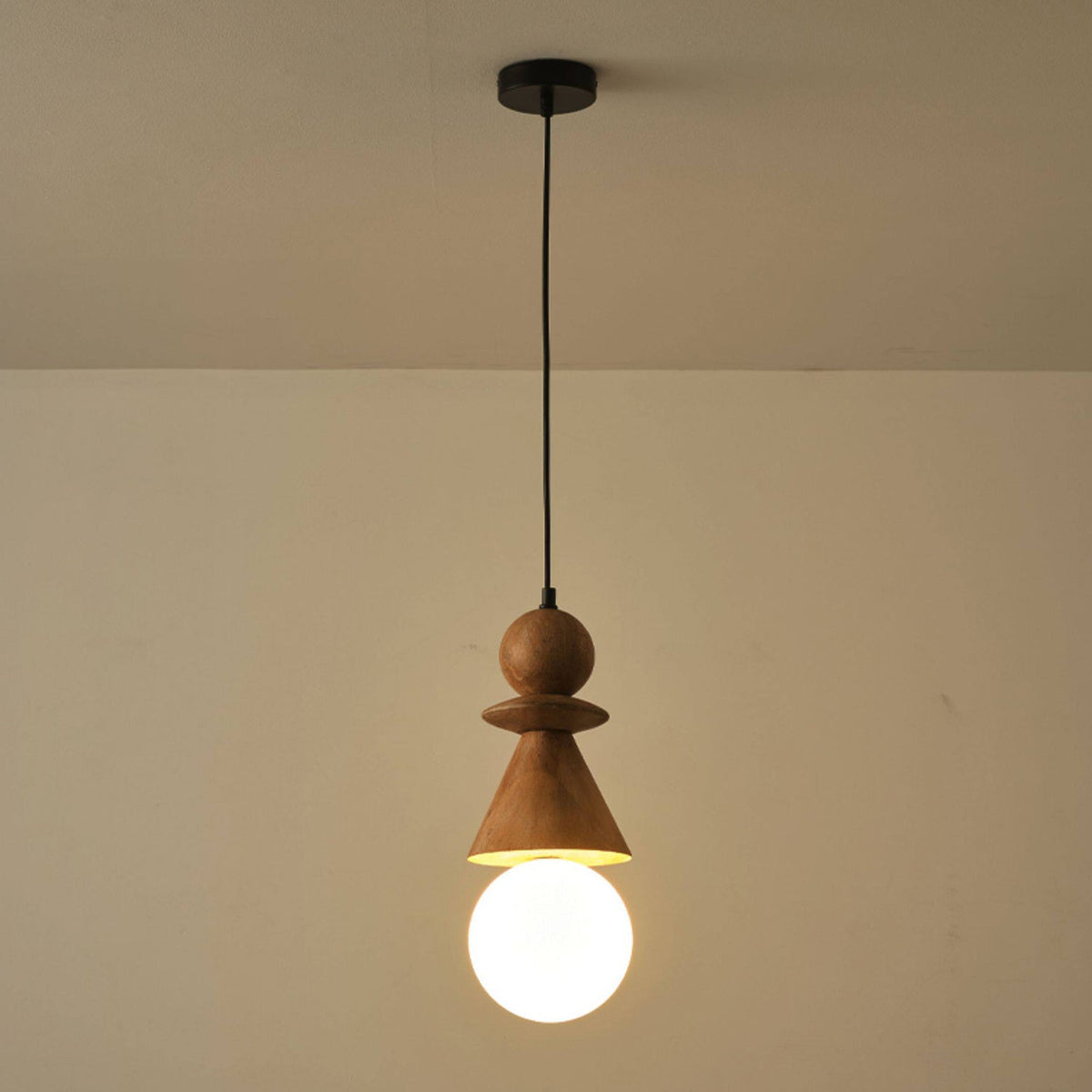 Alderelle gestapelde houten totem hanglamp