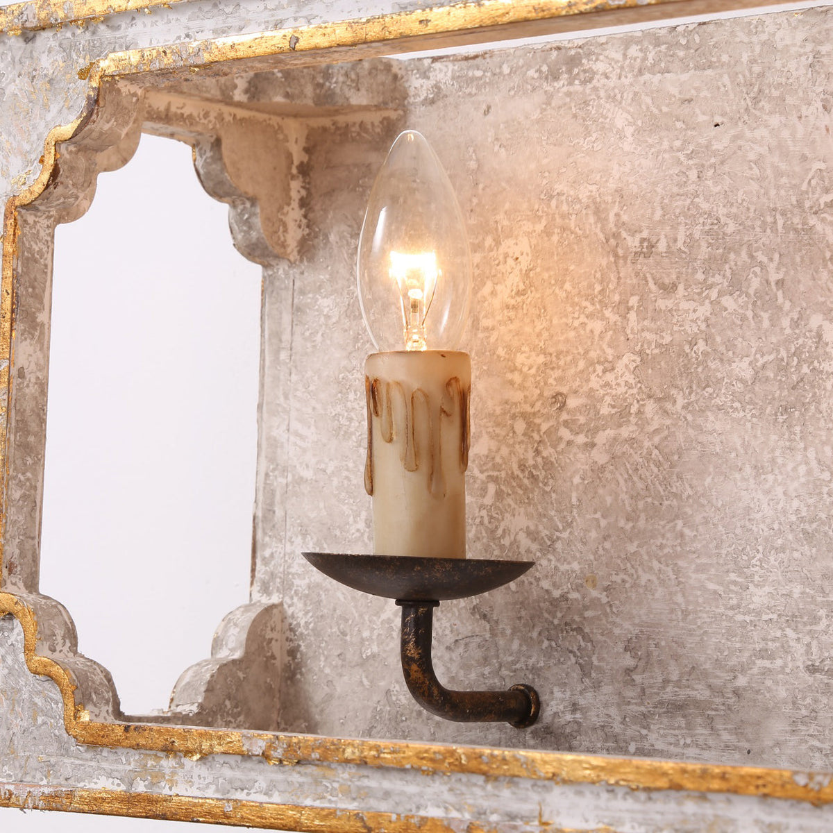Orelararia wandlamp