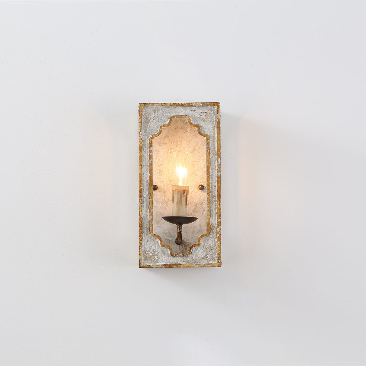 Orelararia wandlamp