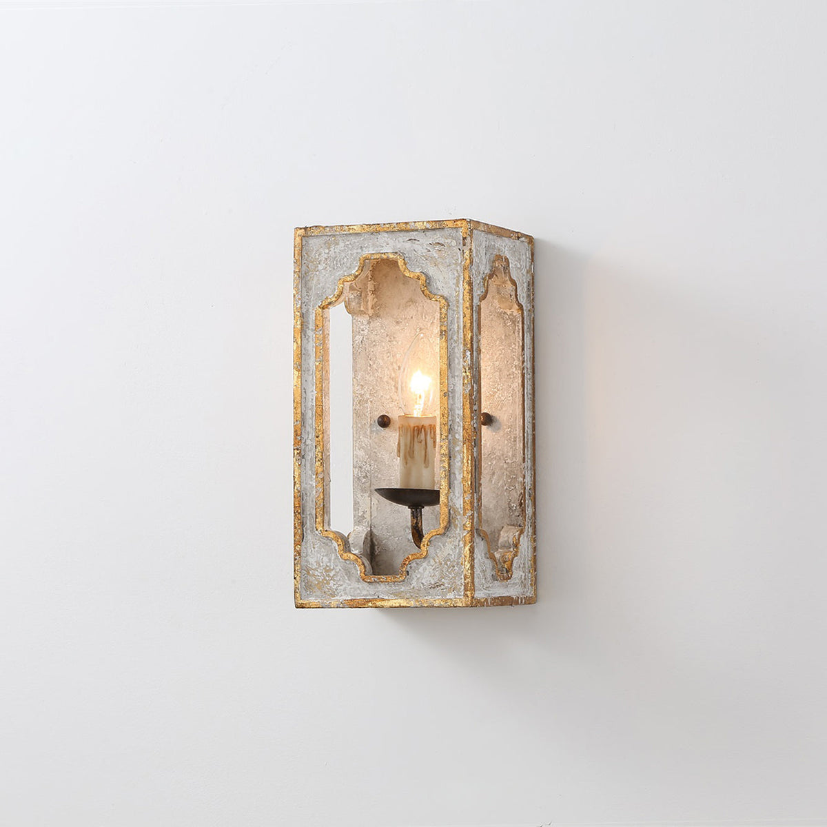 Orelararia wandlamp