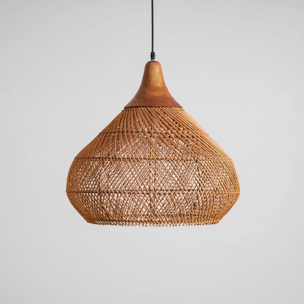 Solavn hanglamp van rotan en hout