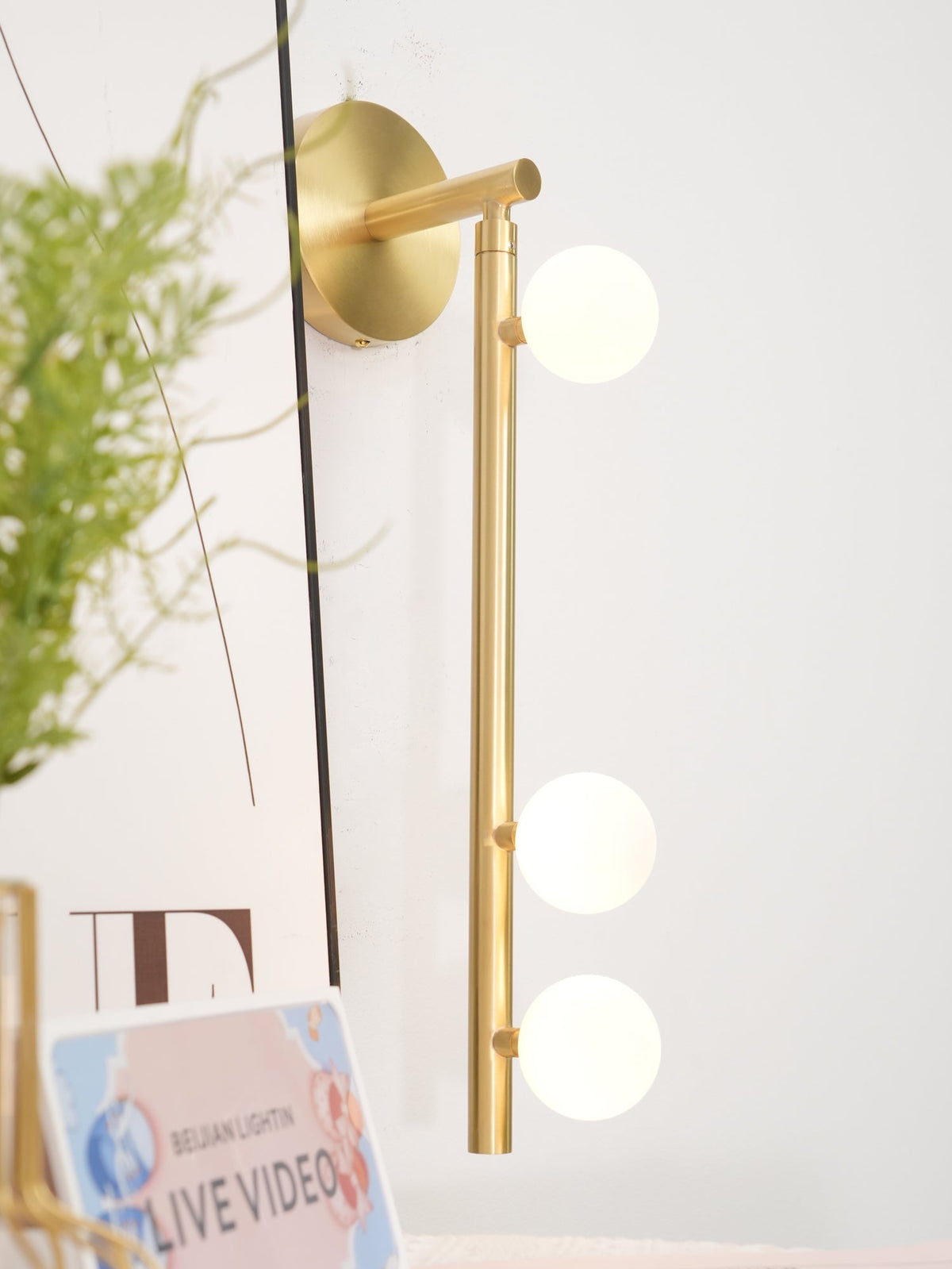 Pamela Tube met stekker messing glas wandlamp