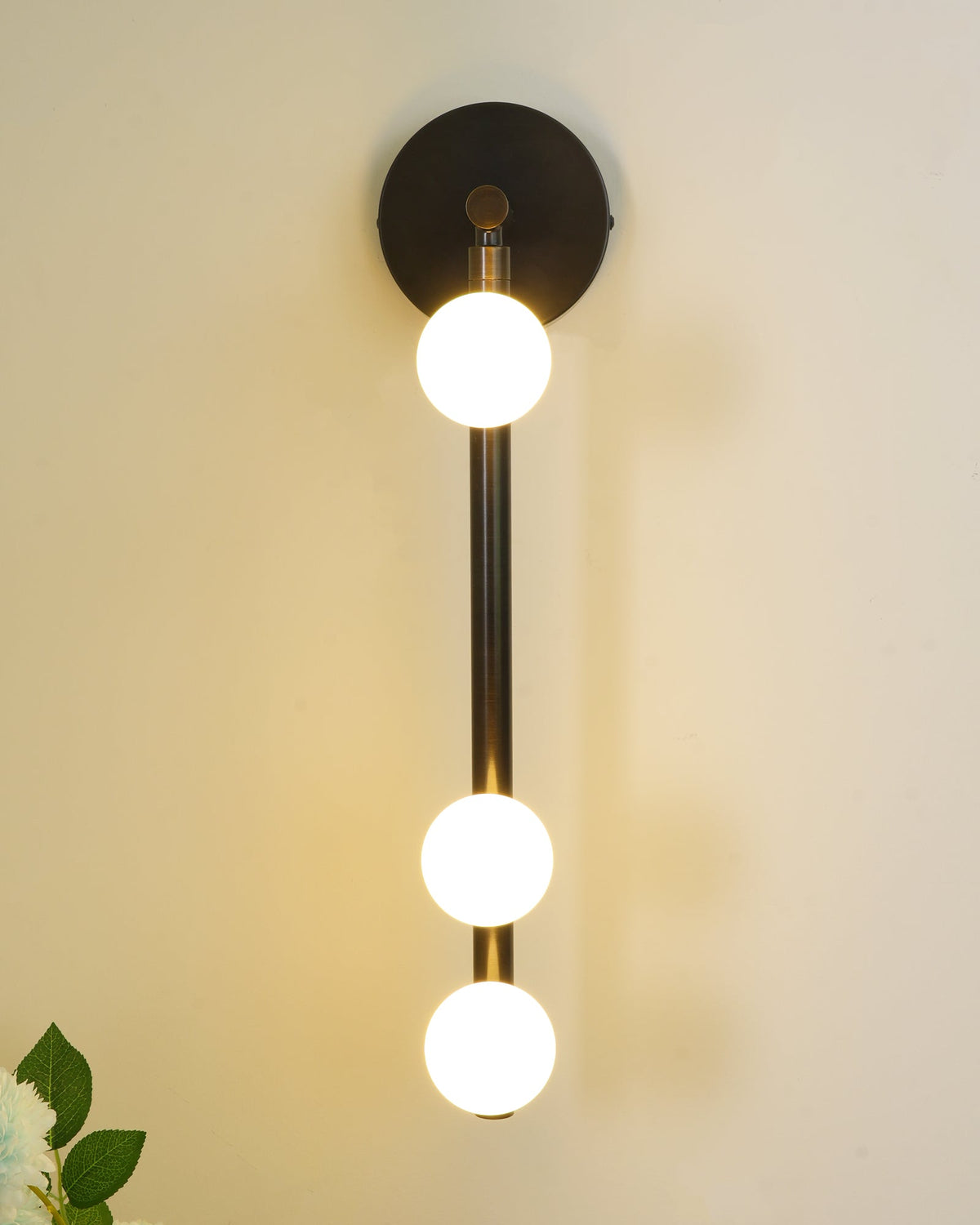 Pamela Tube met stekker messing glas wandlamp