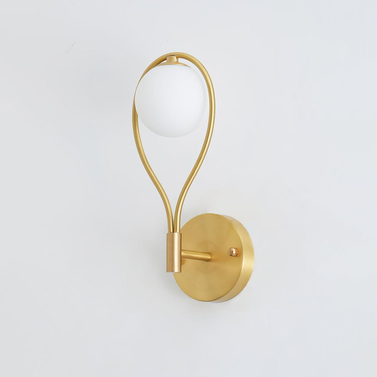 Eiralaya Moderne wandlamp van messing met glas in minimalistisch design