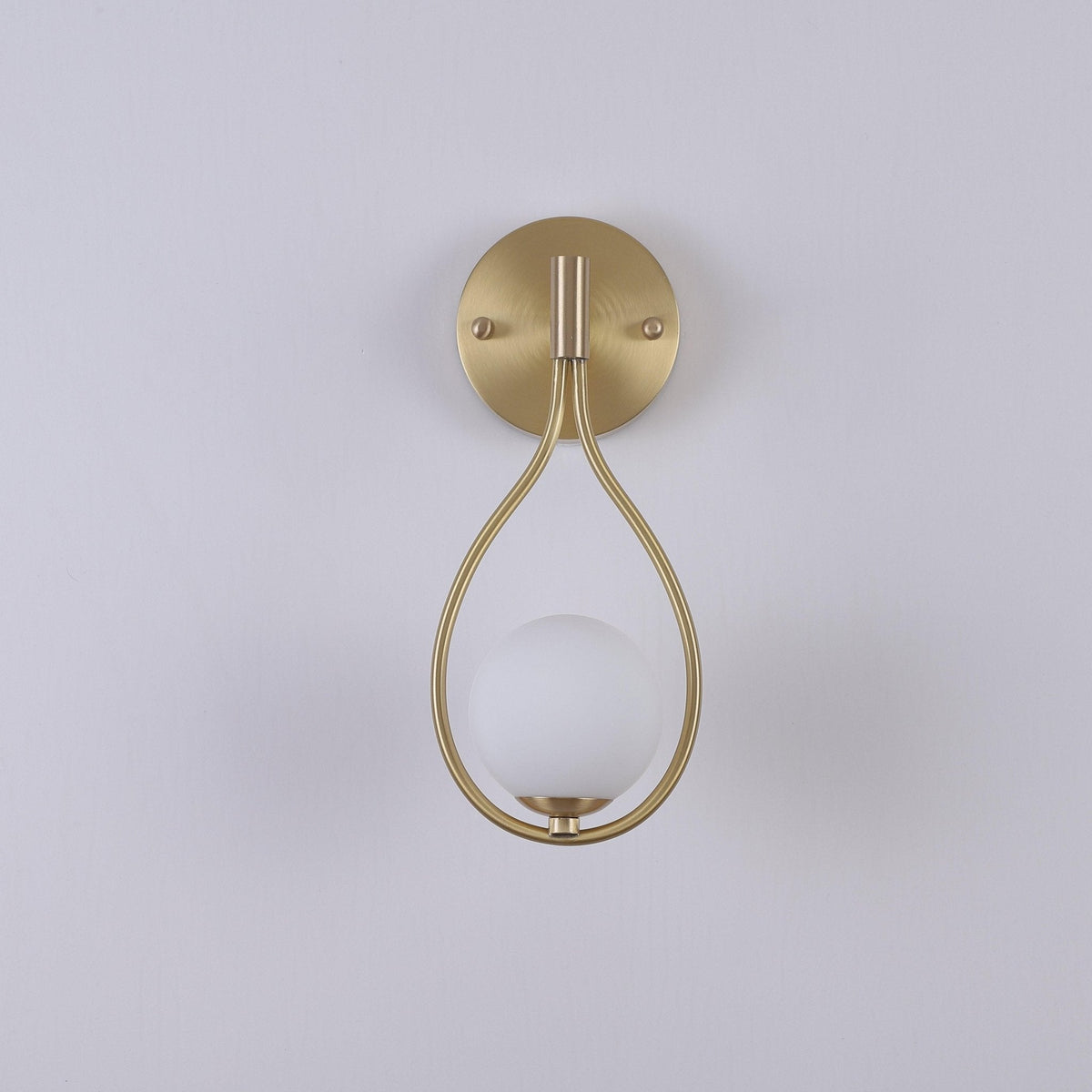 Eiralaya Moderne wandlamp van messing met glas in minimalistisch design
