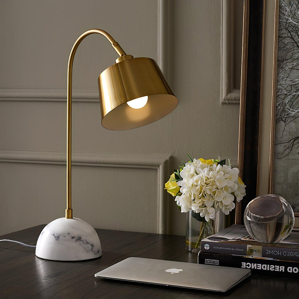 Caleo elegante tafellamp met marmeren voet
