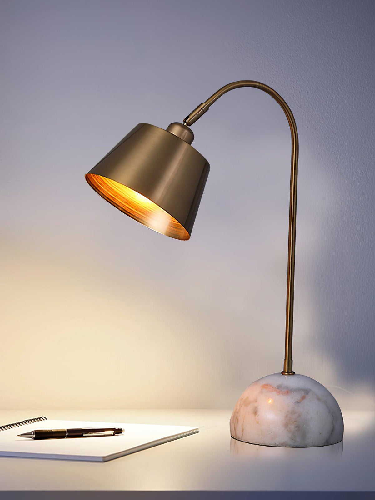Caleo elegante tafellamp met marmeren voet