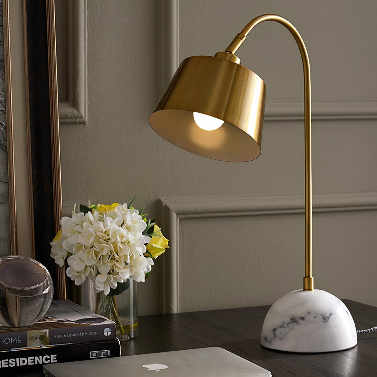 Caleo elegante tafellamp met marmeren voet