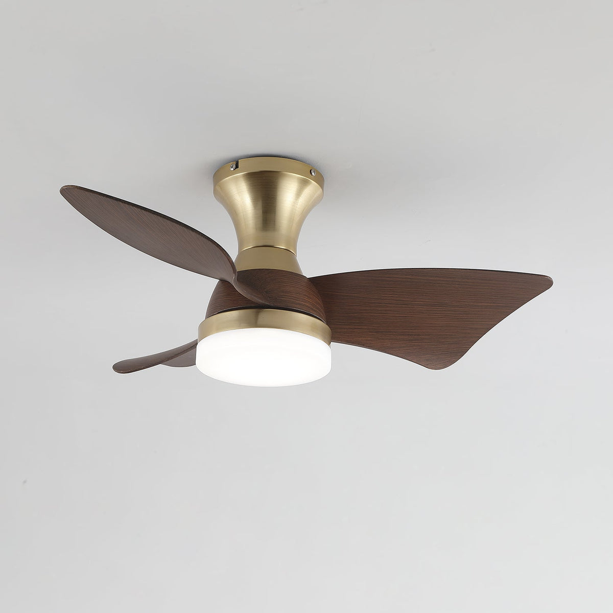 Aureon Moderne plafondventilator met verlichting van walnoothout
