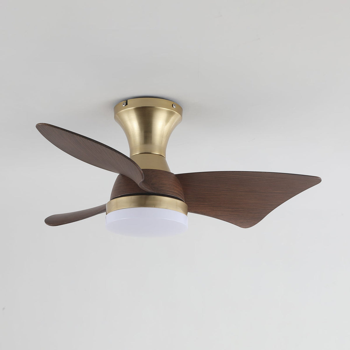 Aureon Moderne plafondventilator met verlichting van walnoothout