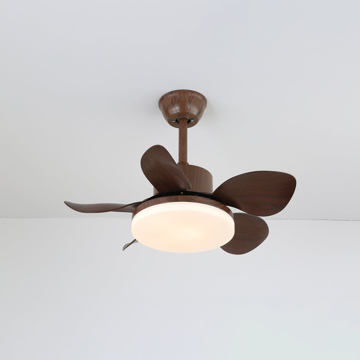 Alenya plafondventilator met verlichting van walnoothout