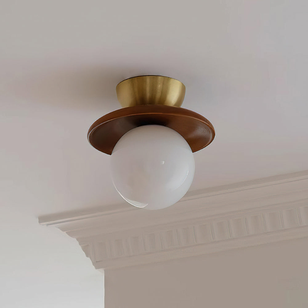 Brody plafondlamp van glas bolvormig opalglas messing walnoot