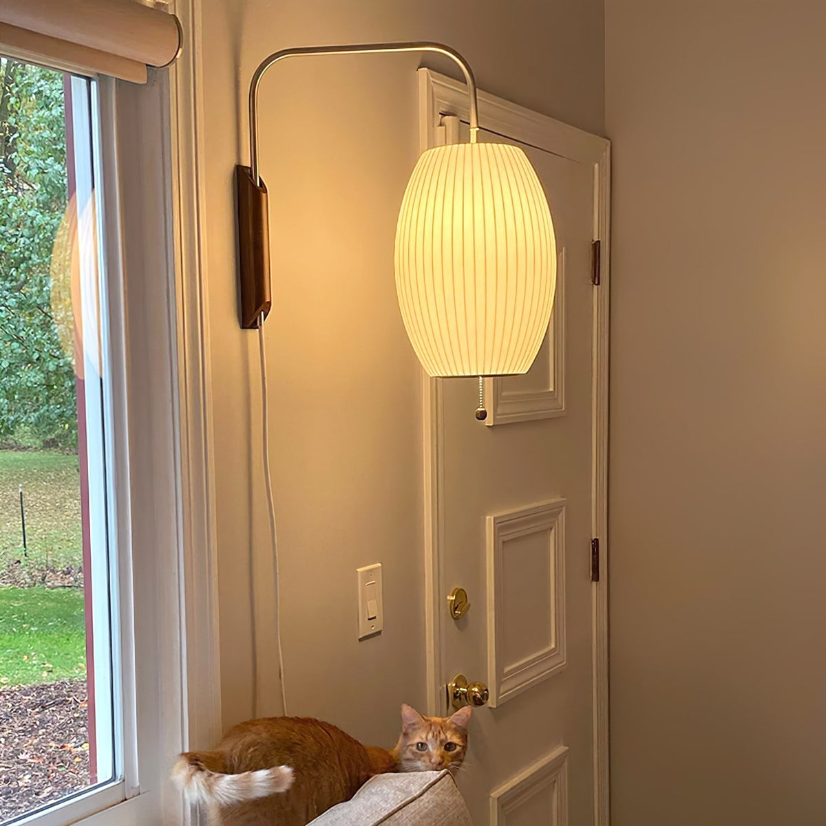 Aldinira wandlamp walnoot bal