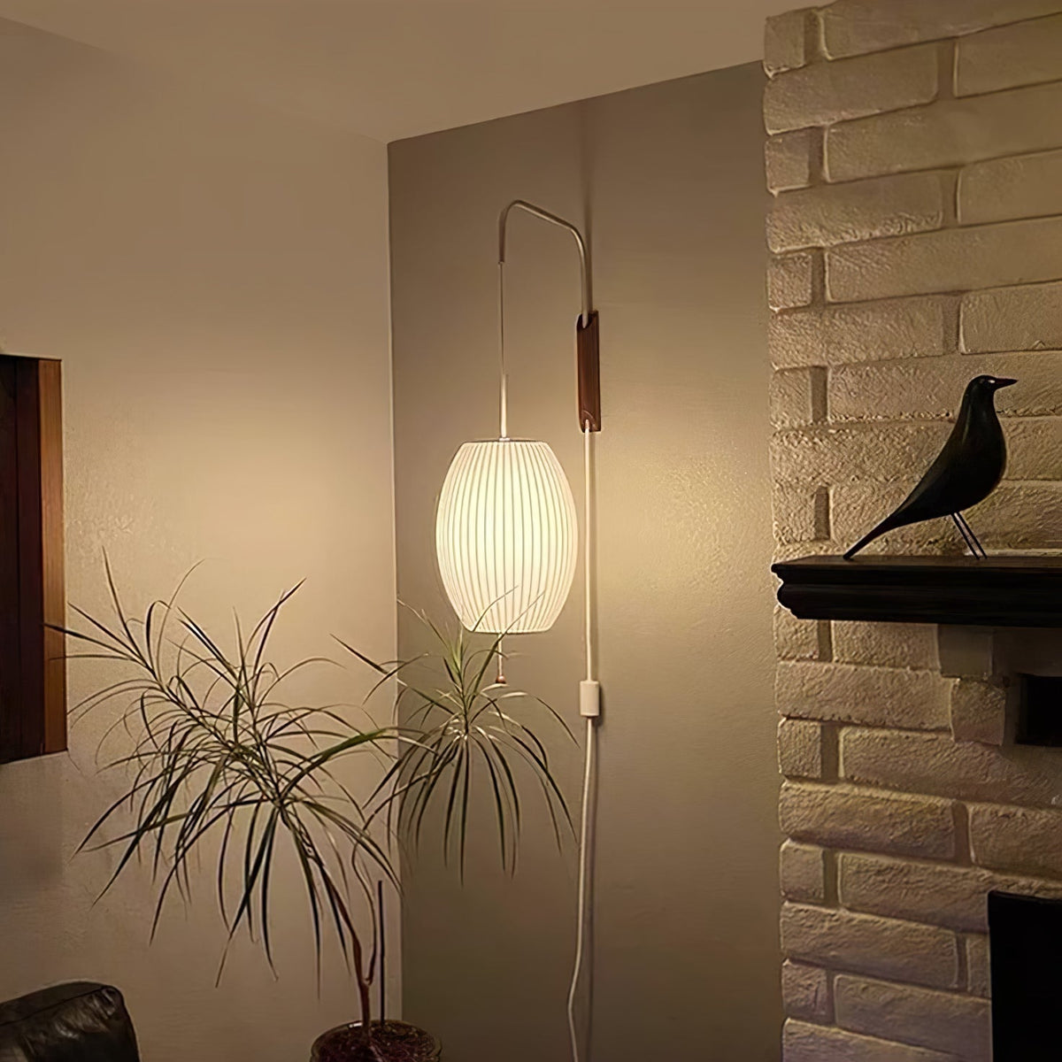 Aldinira wandlamp walnoot bal
