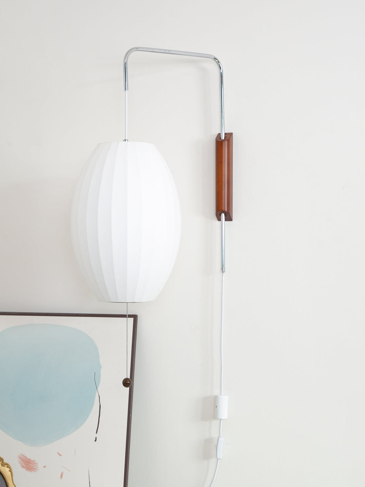 Aldinira wandlamp walnoot bal