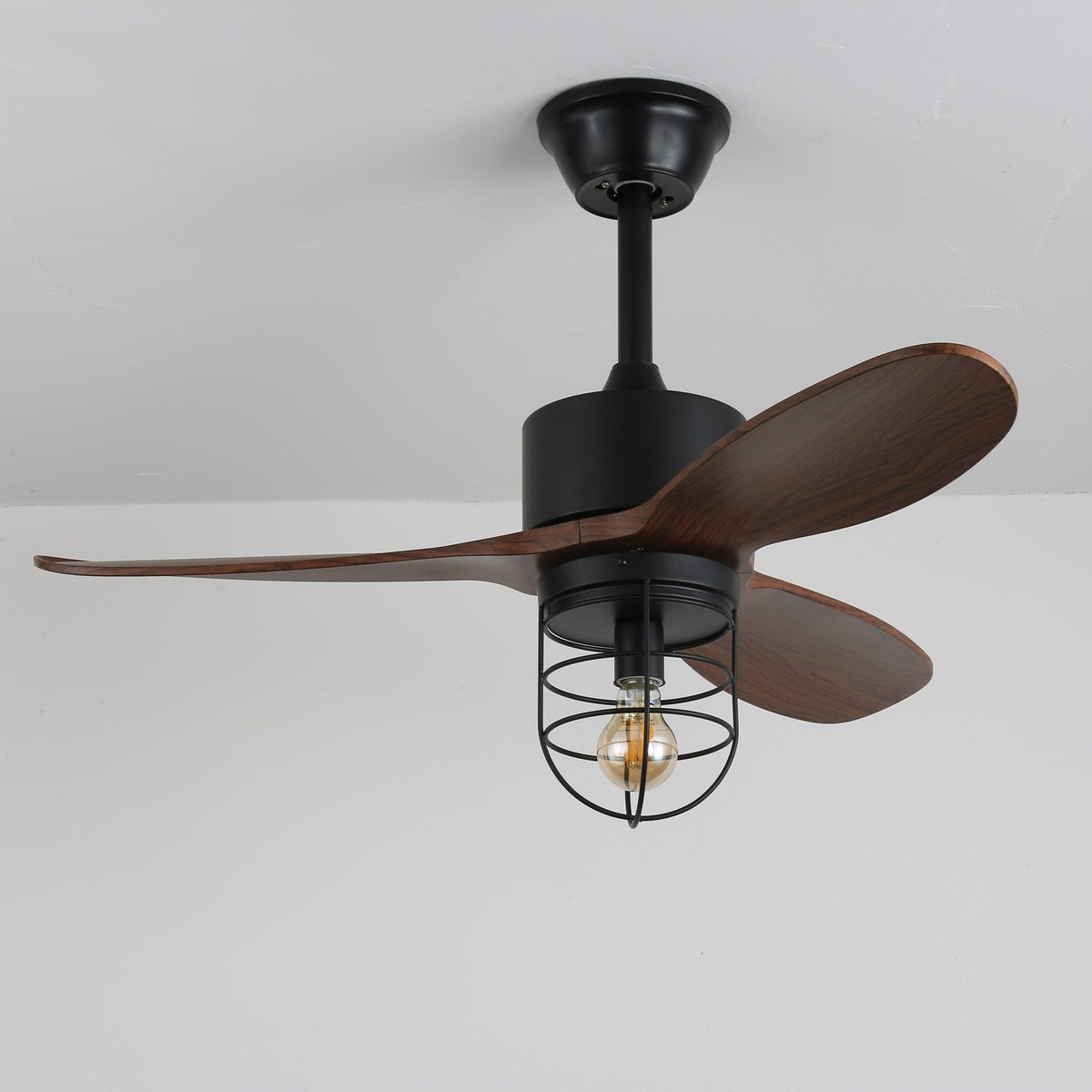 Brisora industriële plafondventilator met verlichting van walnoothout