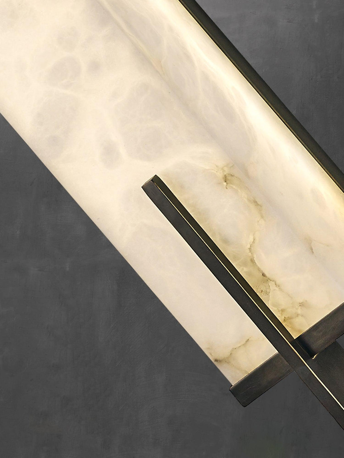Komino rechthoekige wandlamp in albast