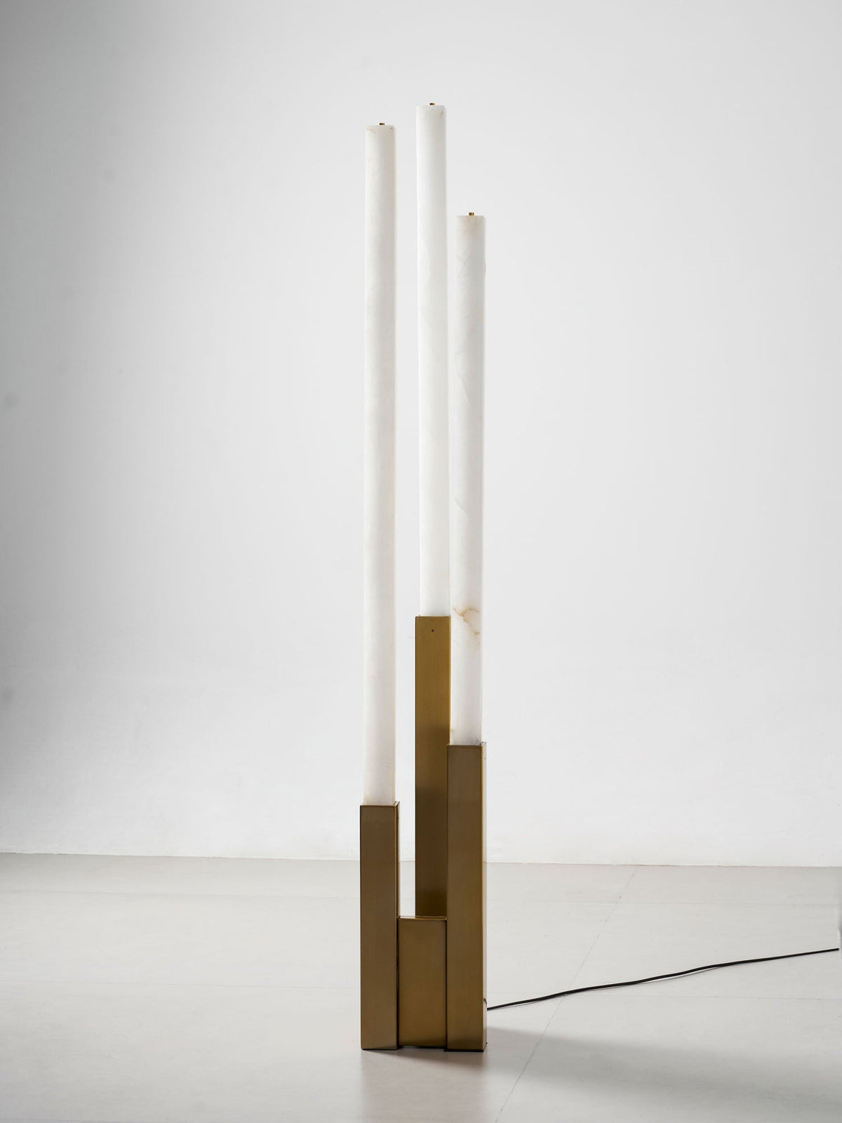 Callisto vloerlamp in albast