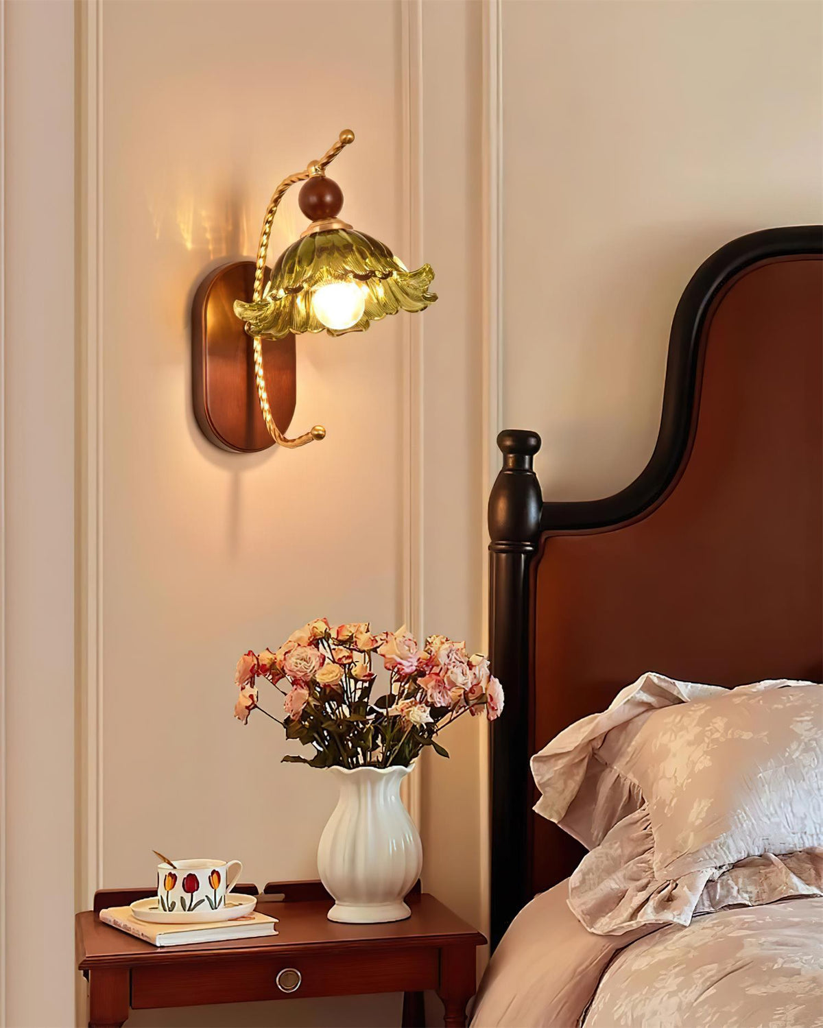 Orelivaya wandlamp