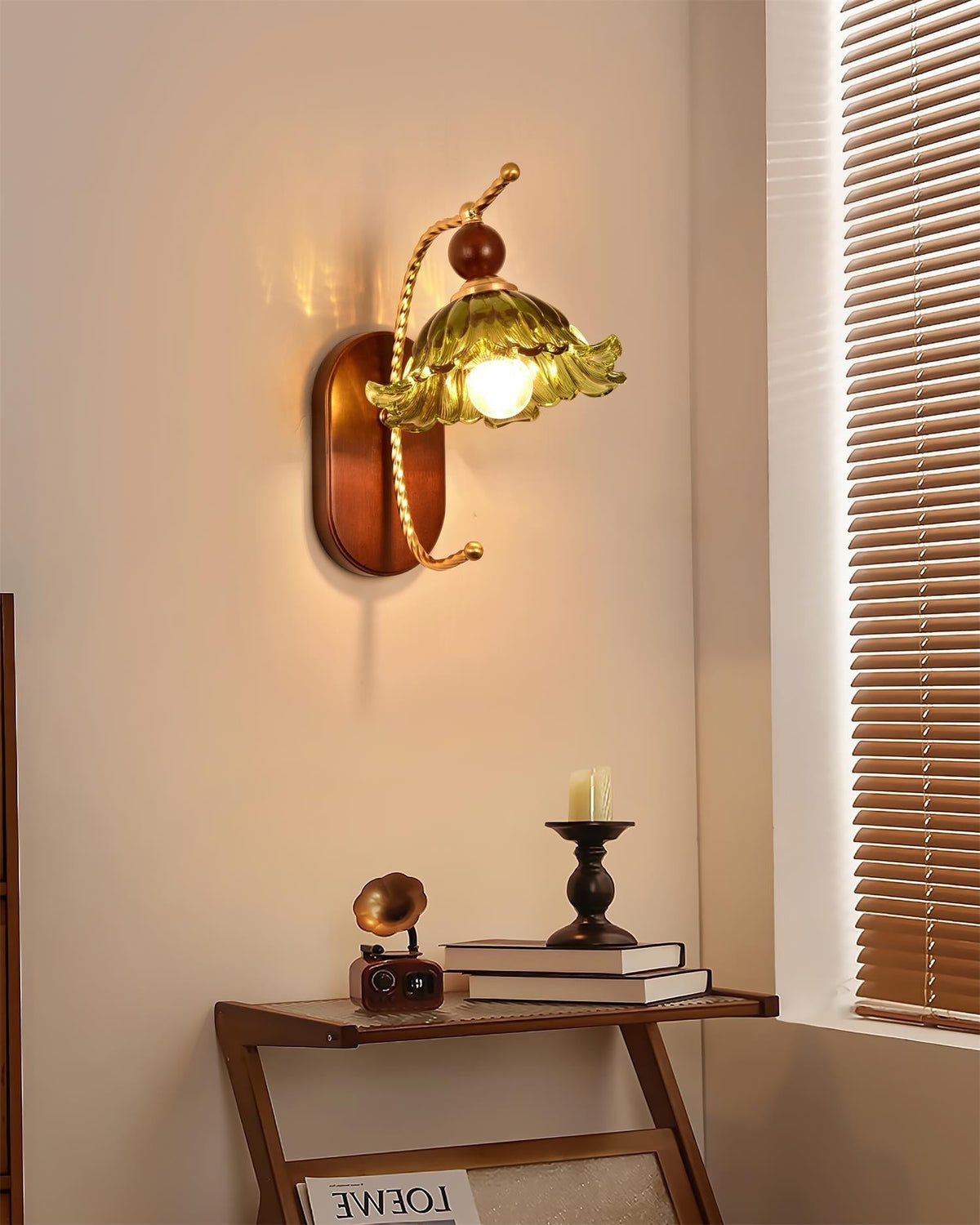 Orelivaya wandlamp