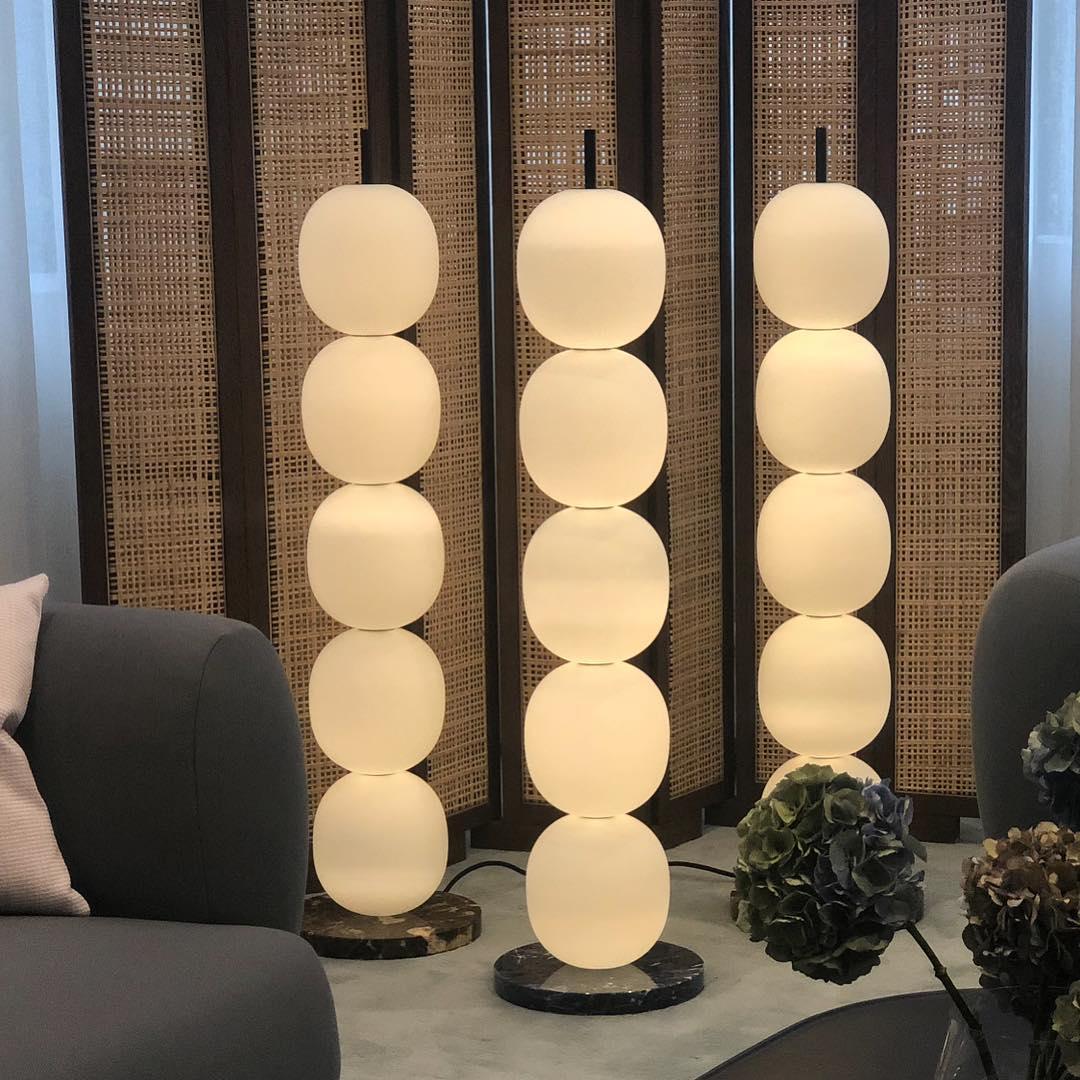 Ceni Minimalistische vloerlamp van marmer