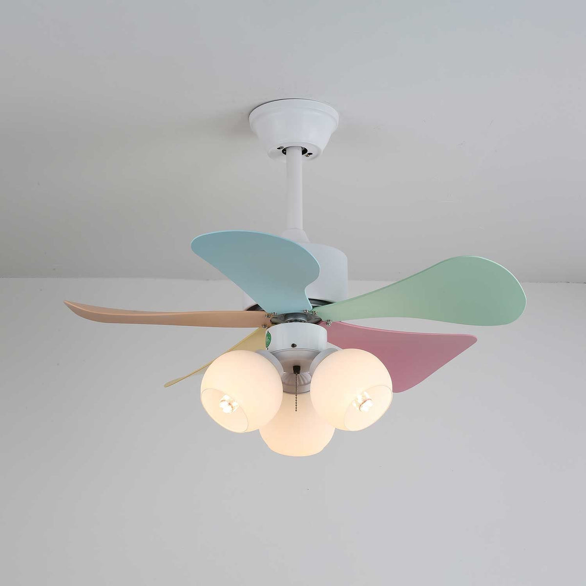 Celoia kleurrijke plafondventilator met verlichting van glas