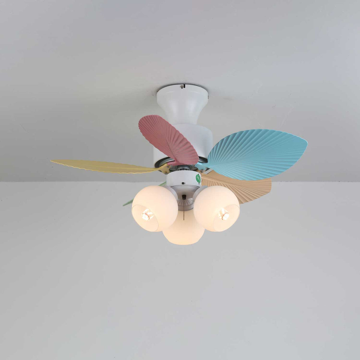 Celoia kleurrijke plafondventilator met verlichting van glas
