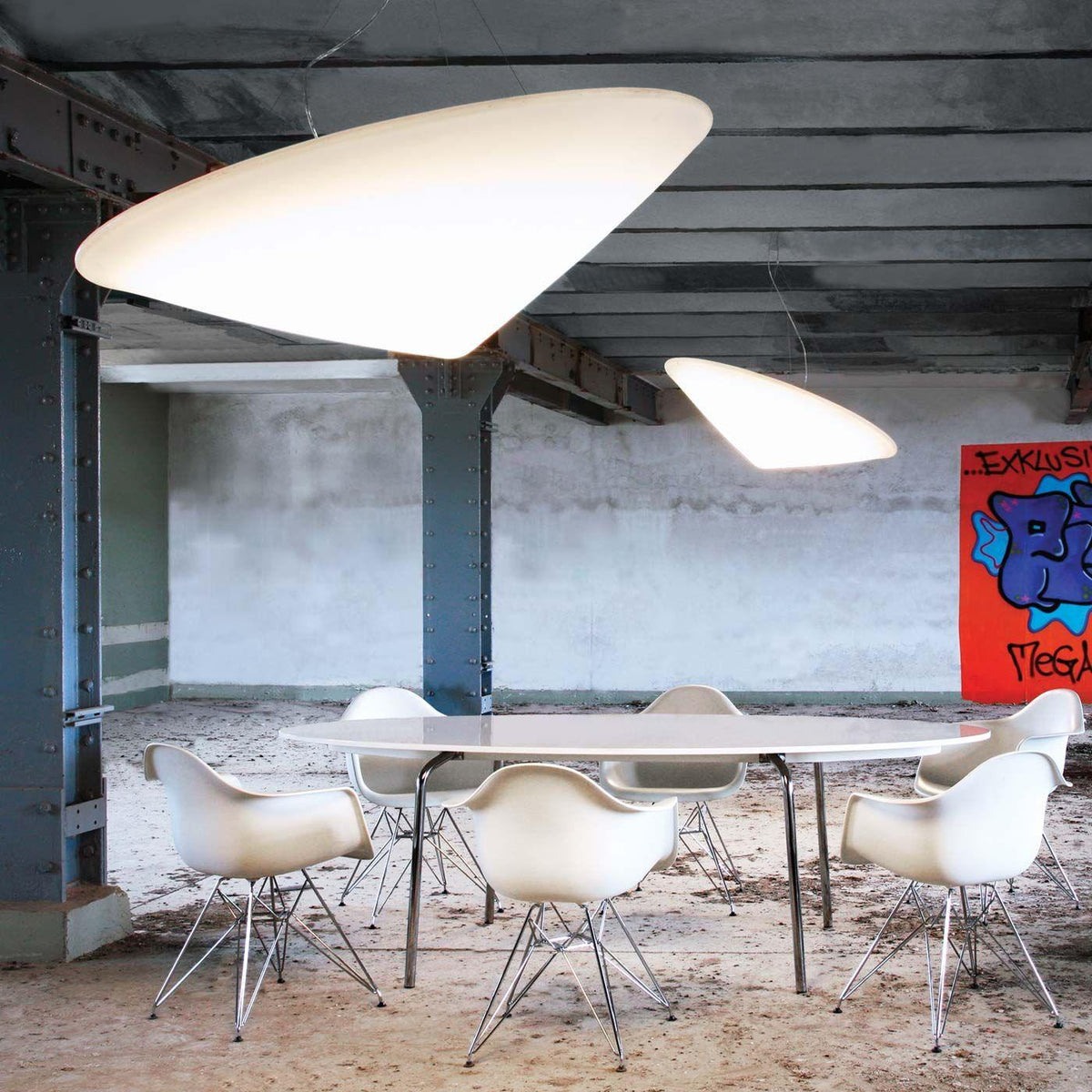 Othian hanglamp polyethyleen gekantelde hoed minimalistisch