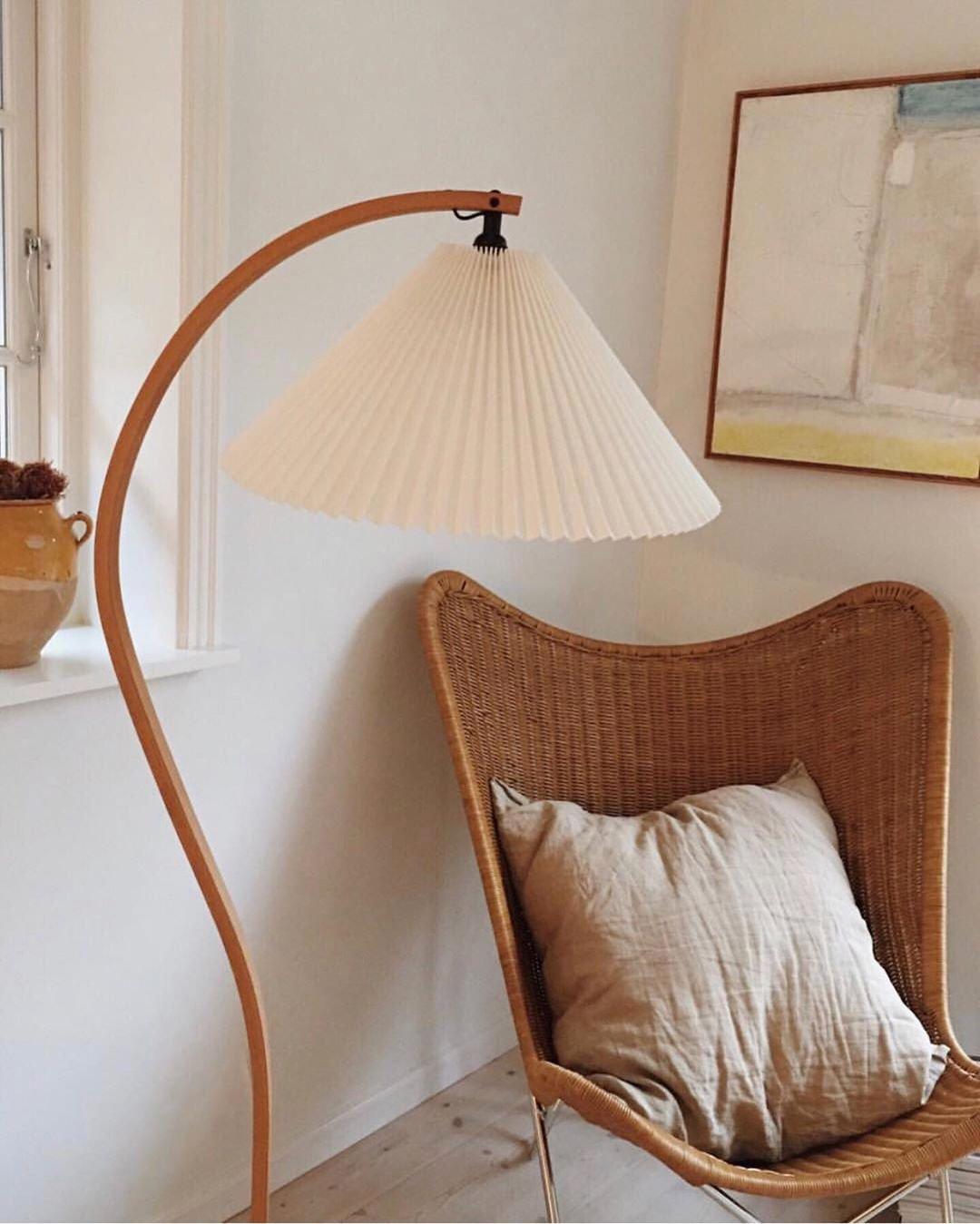 Viaro houten vloerlamp