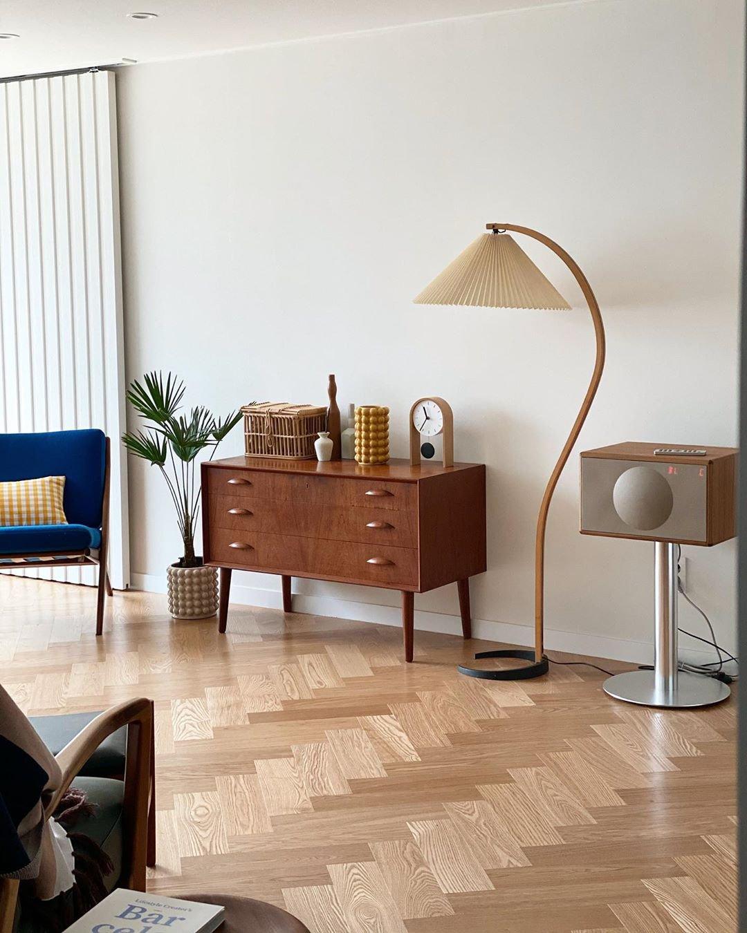 Viaro houten vloerlamp