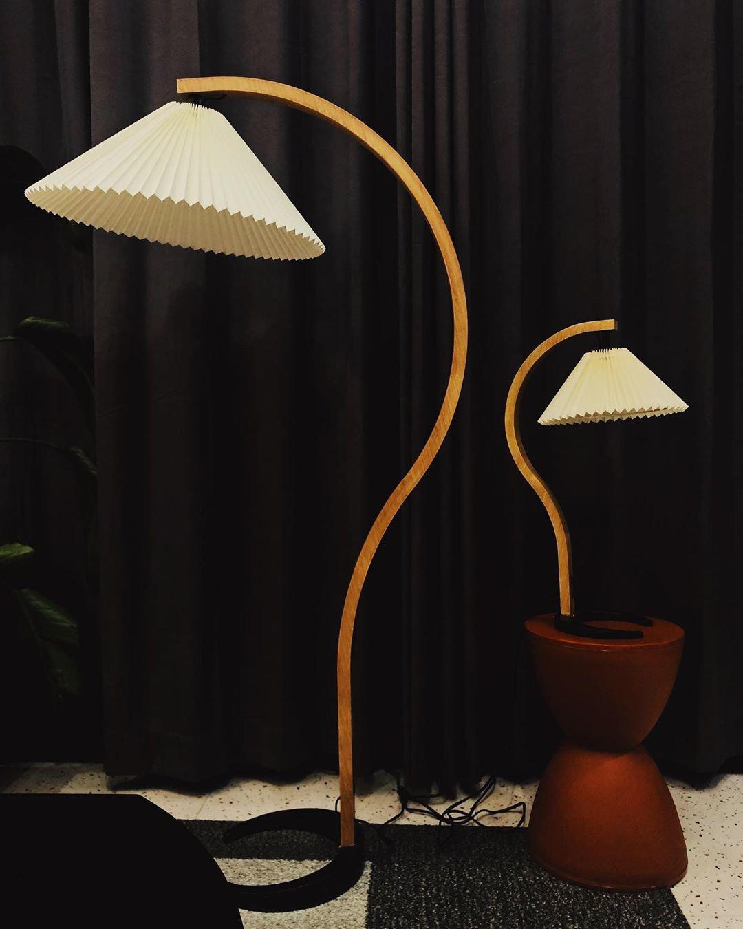 Viaro houten vloerlamp