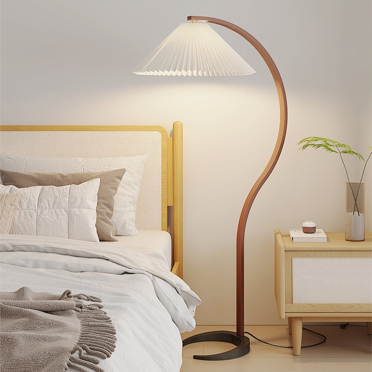 Viaro houten vloerlamp