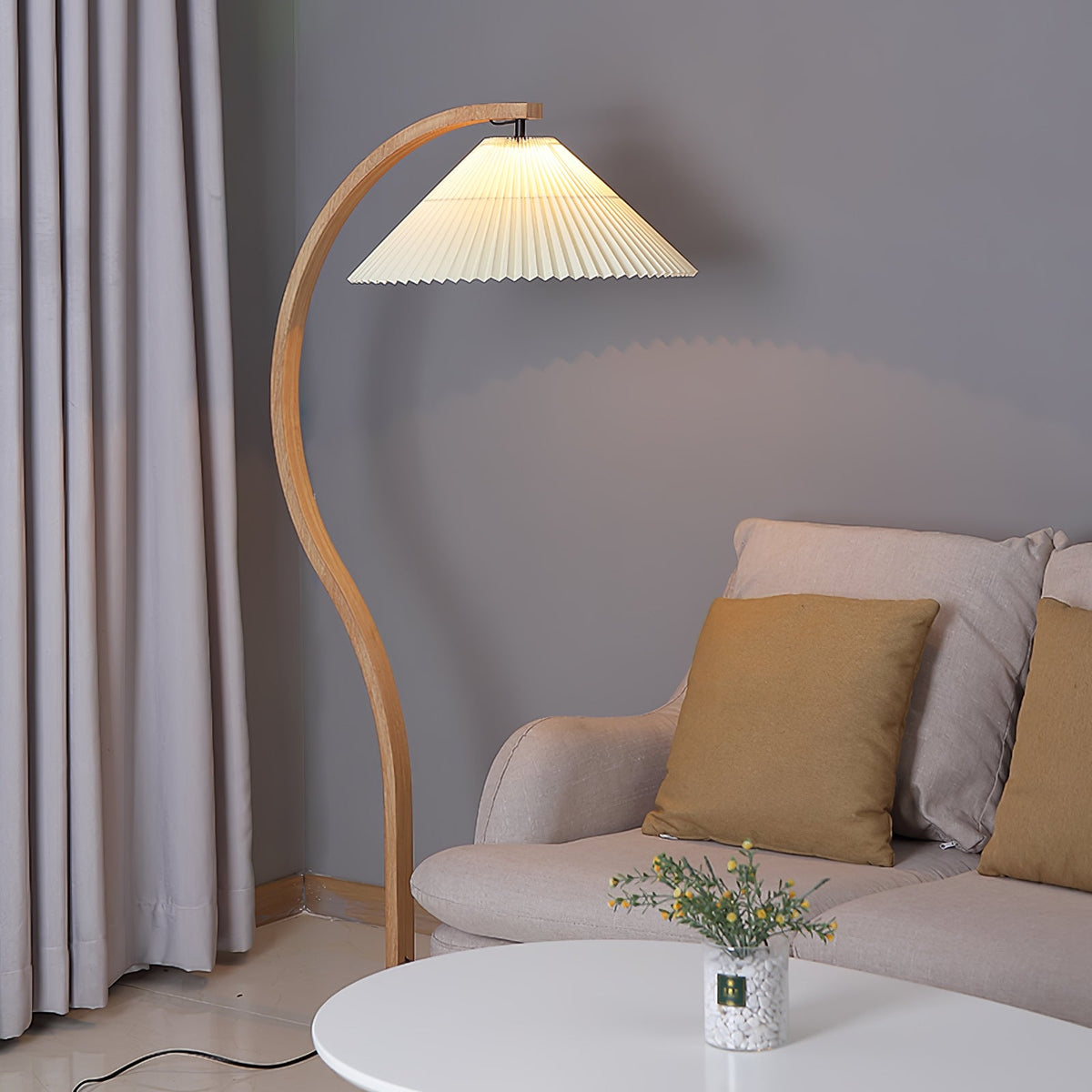 Viaro houten vloerlamp