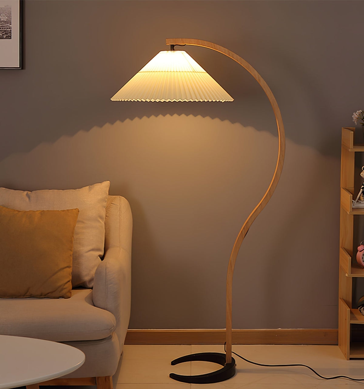 Viaro houten vloerlamp