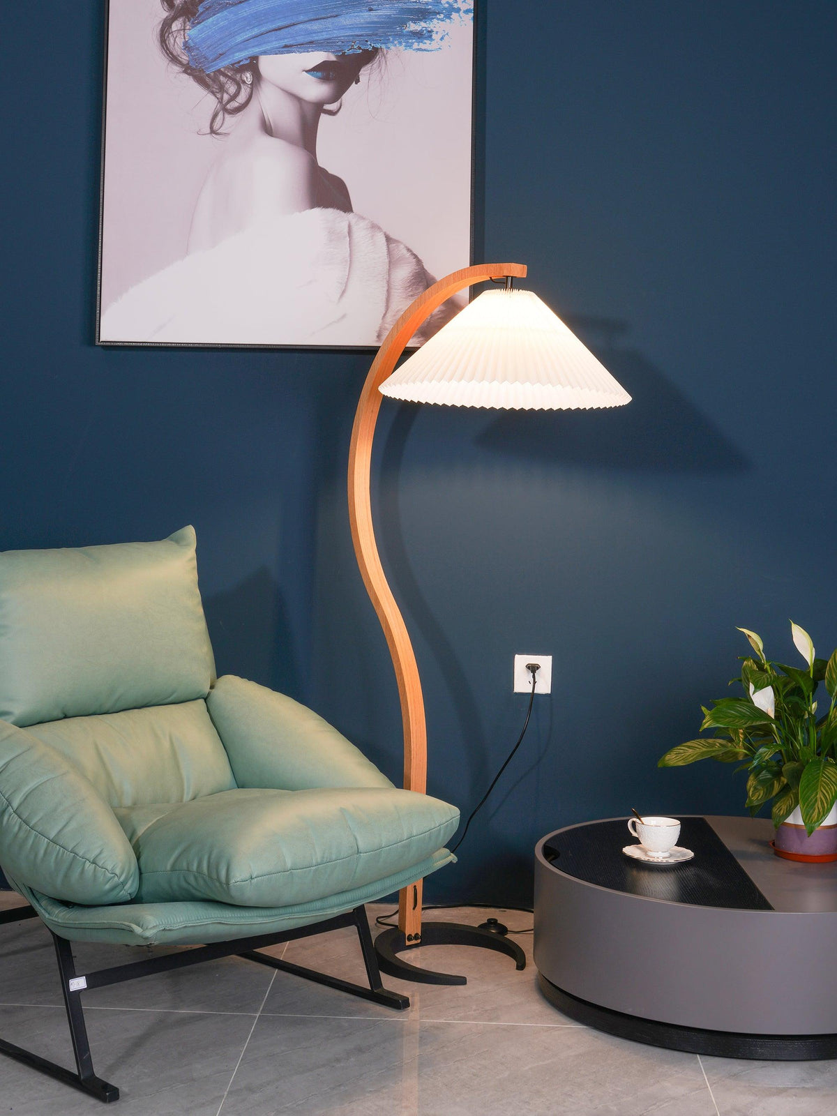 Viaro houten vloerlamp