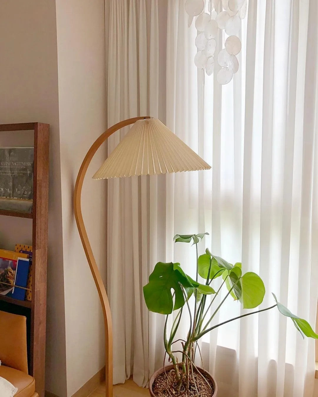 Viaro houten vloerlamp