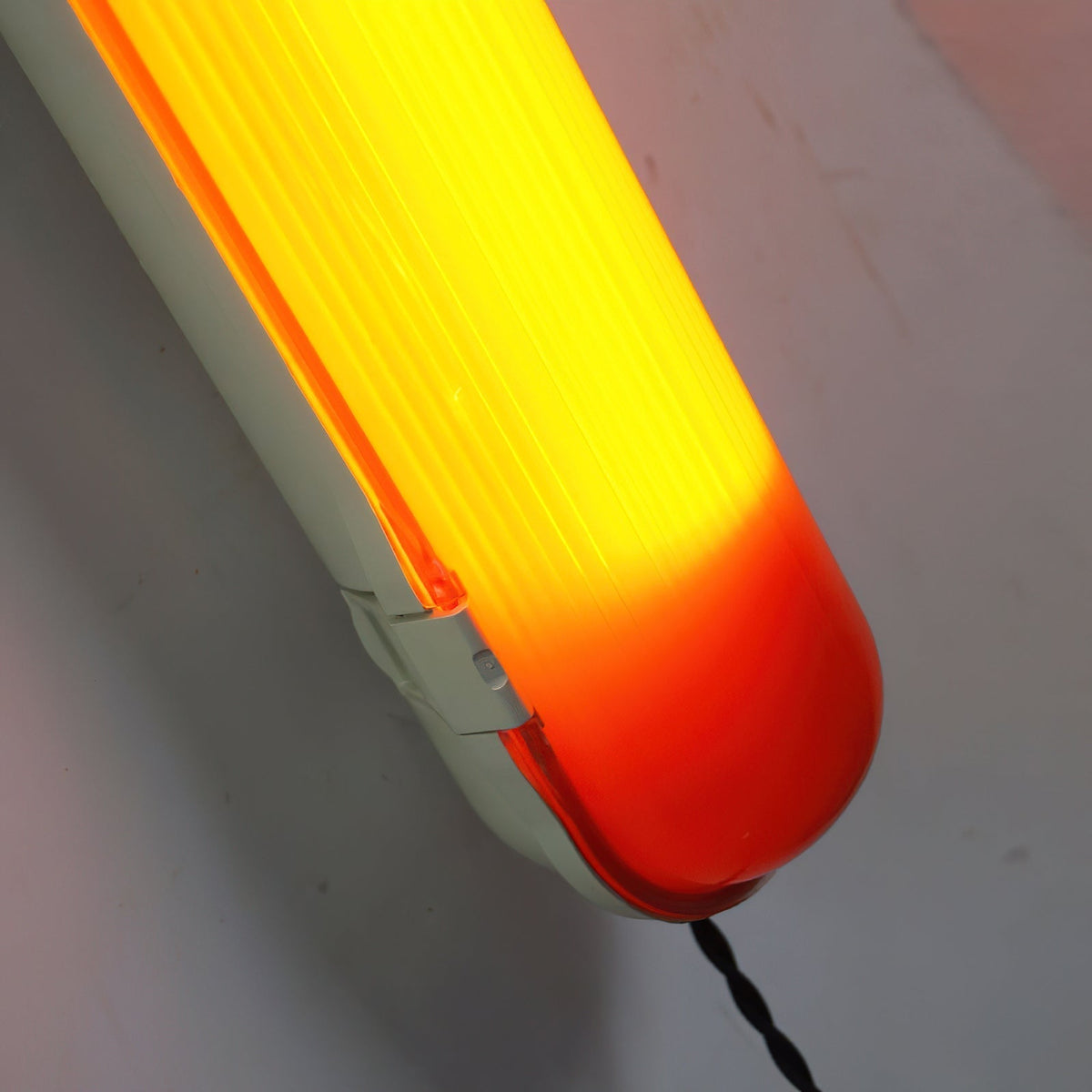 Koa wandlamp
