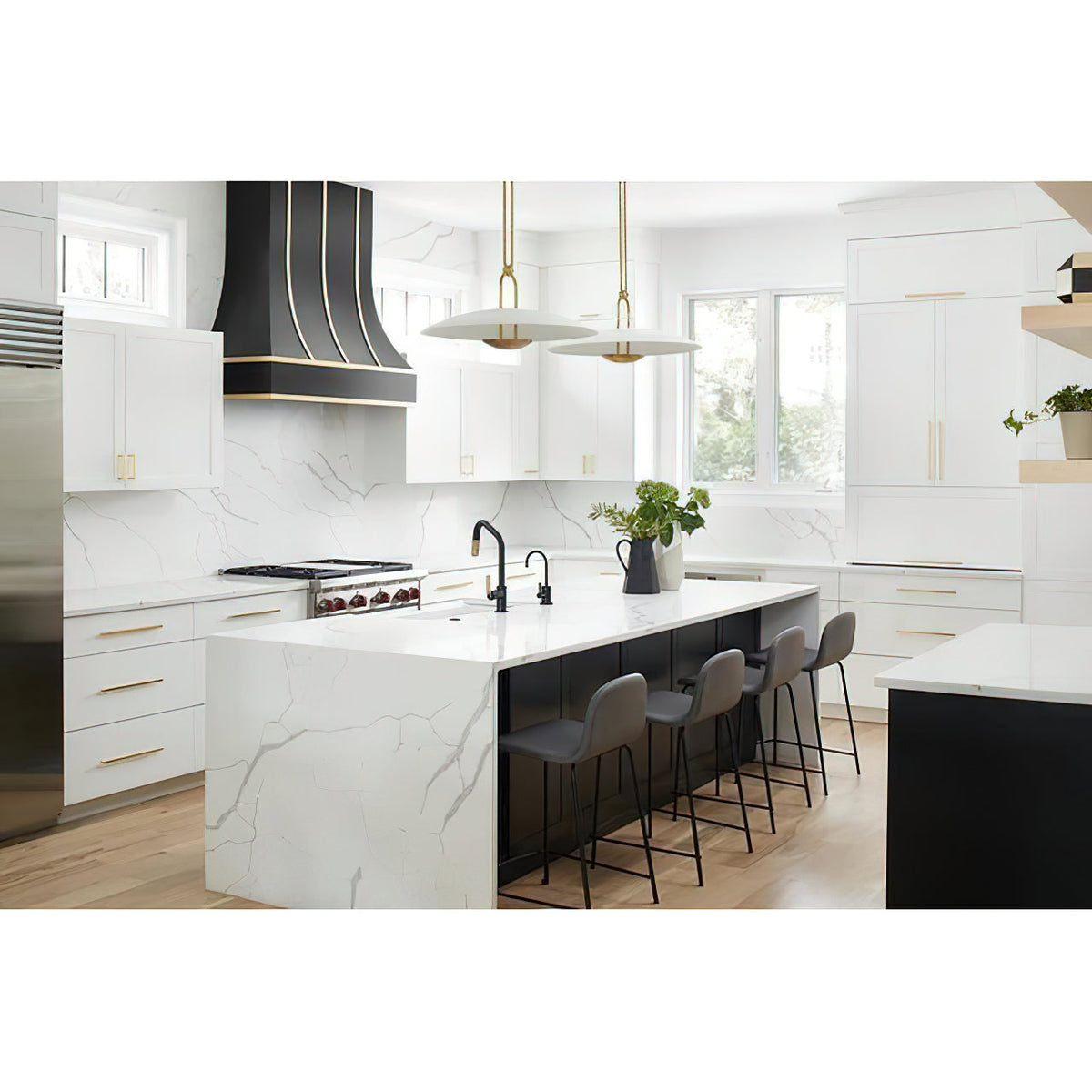 Orialette hanglamp van messing met goudkleurige afwerking
