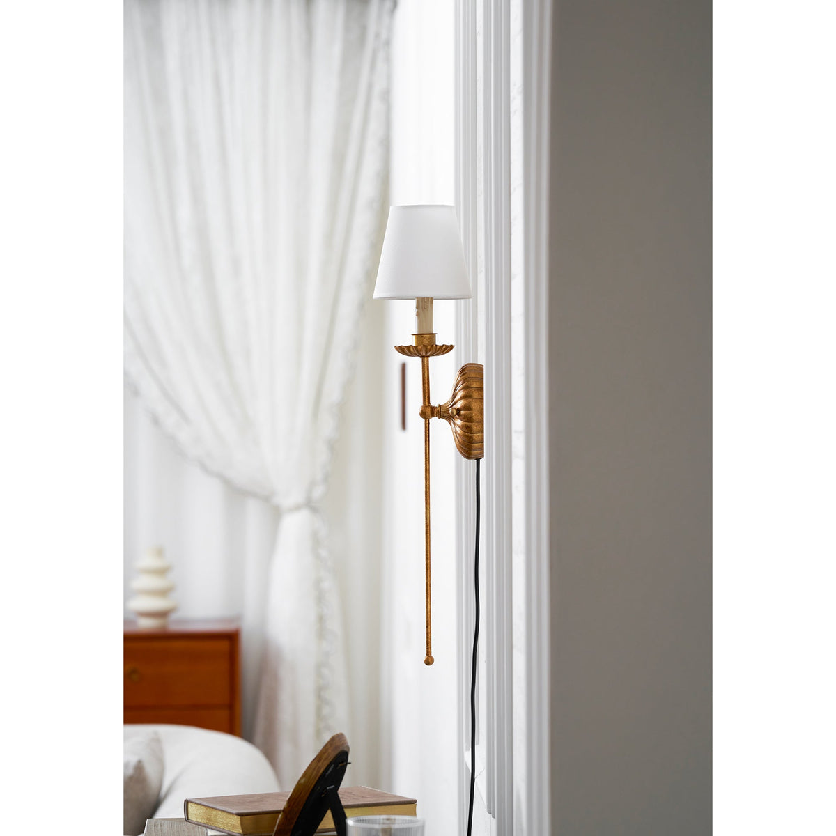 Adeliora wandlamp