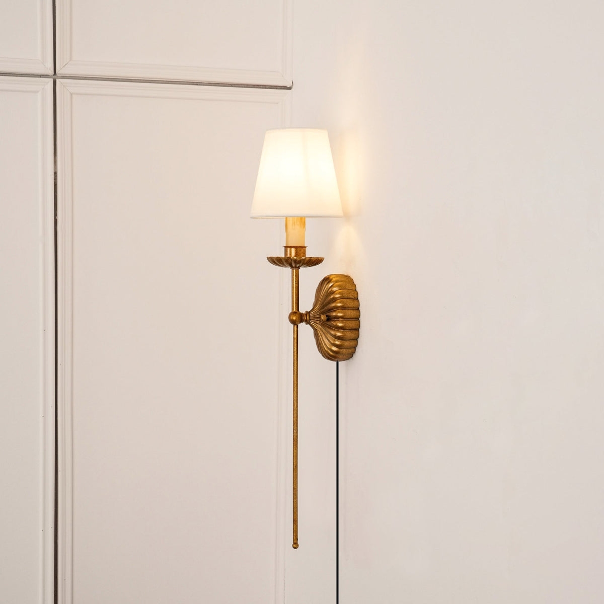 Adeliora wandlamp