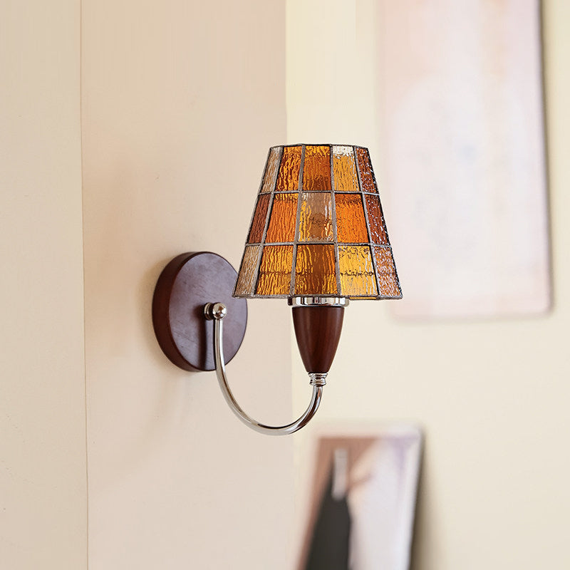 Ambrielle wandlamp met amberkleurige kap