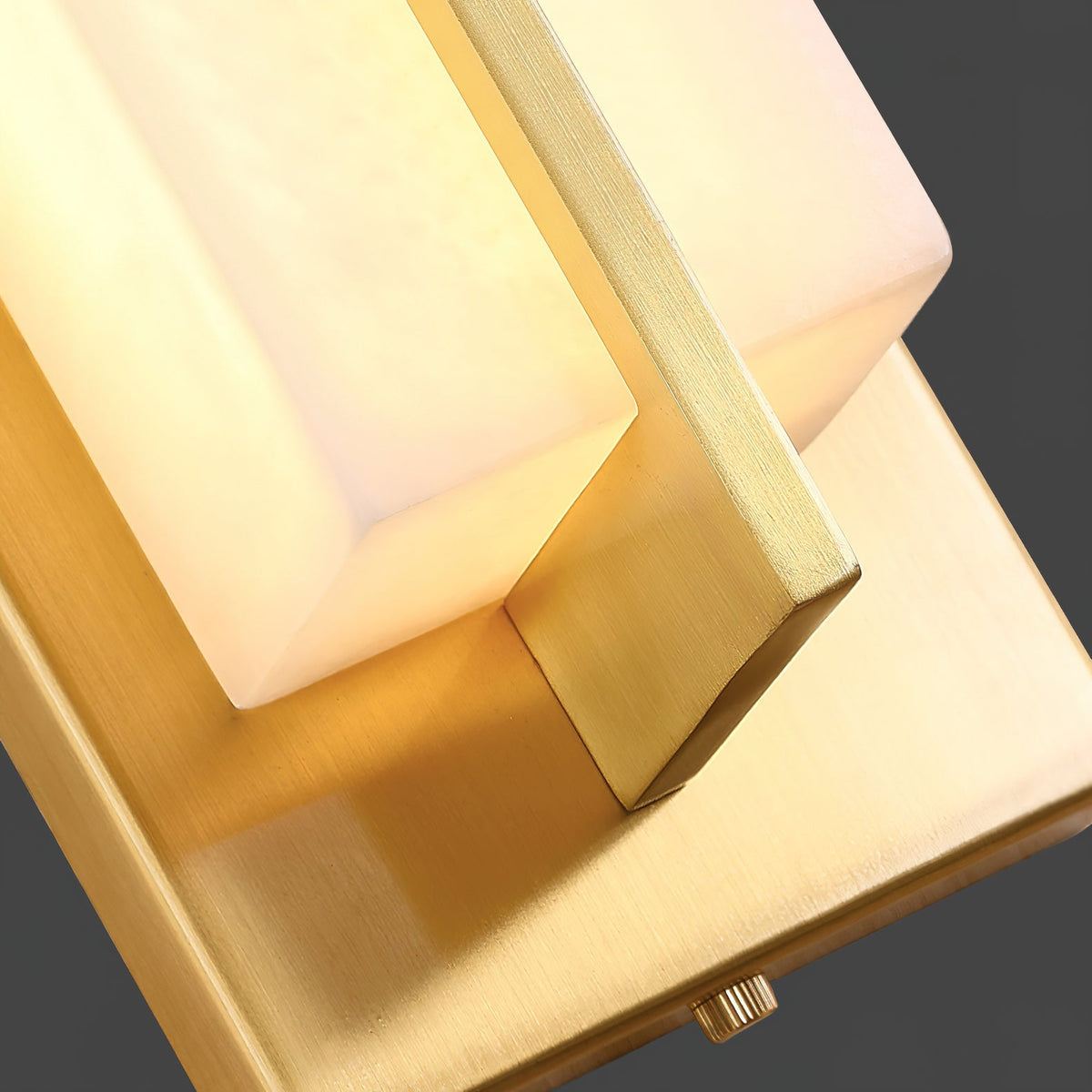 Renanine wandlamp met afwerking